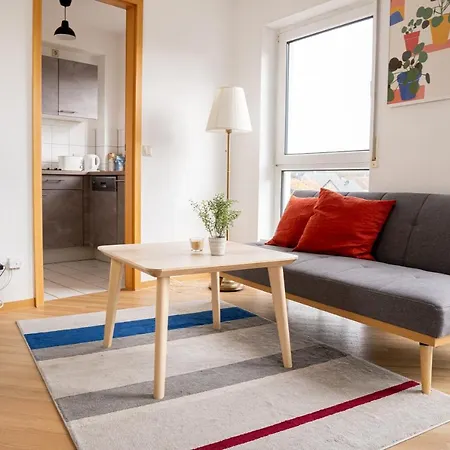 Full House - Kornhauspremium - Balkon, Netflix, Wifi *