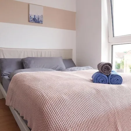 Full House - Kornhauspremium - Balkon, Wifi * Dessau-Rosslau