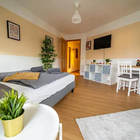 Full House - Kornhauspremium - Balkon, Wifi アパート デッサウ