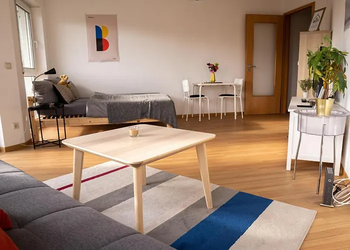 Full House - Kornhauspremium - Balkon, Wifi * Dessau-Rosslau