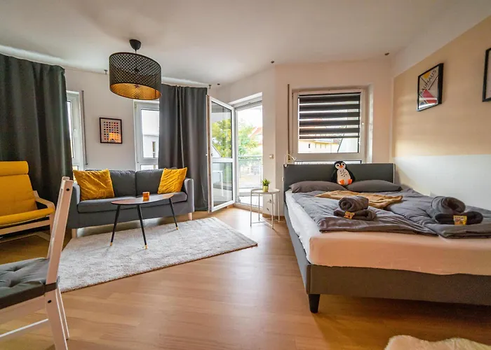 Full House - Kornhauspremium - Balkon, Wifi * Dessau-Rosslau